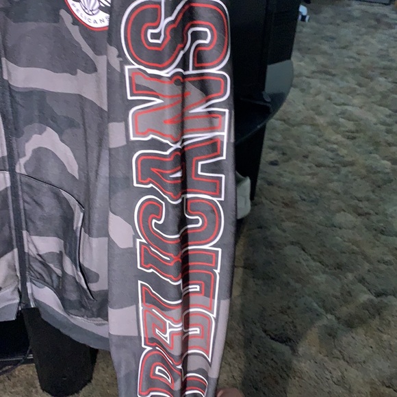 New Orleans Pelicans Jacket. - Picture 4 of 5